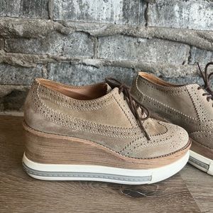 Nursace leather loafer wedge